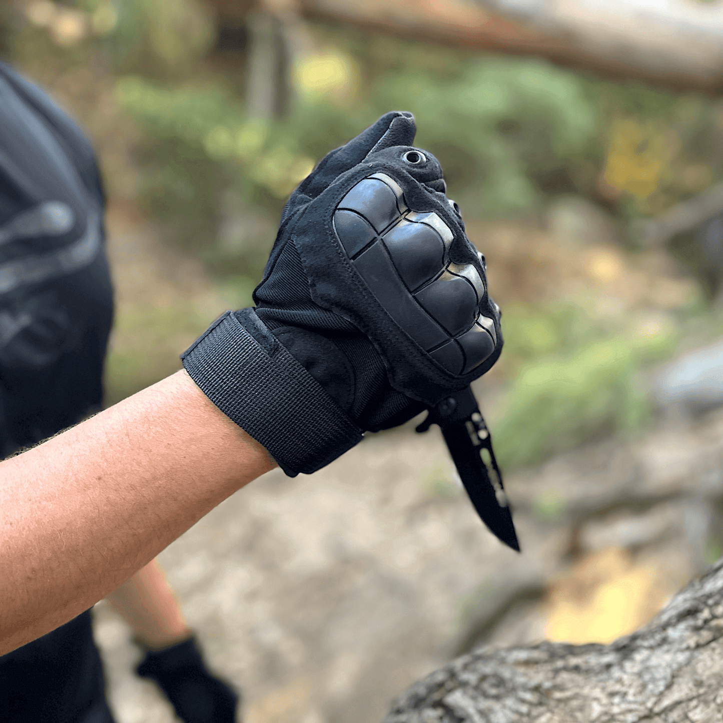 Airsoft Gloves for Sports, Paintball, and Motorcycling Touchscreen Fingertip — Rebel Alienz Vegas