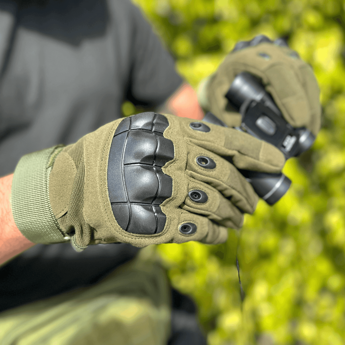 Airsoft Gloves for Sports, Paintball, and Motorcycling Touchscreen Fingertip — Rebel Alienz Vegas